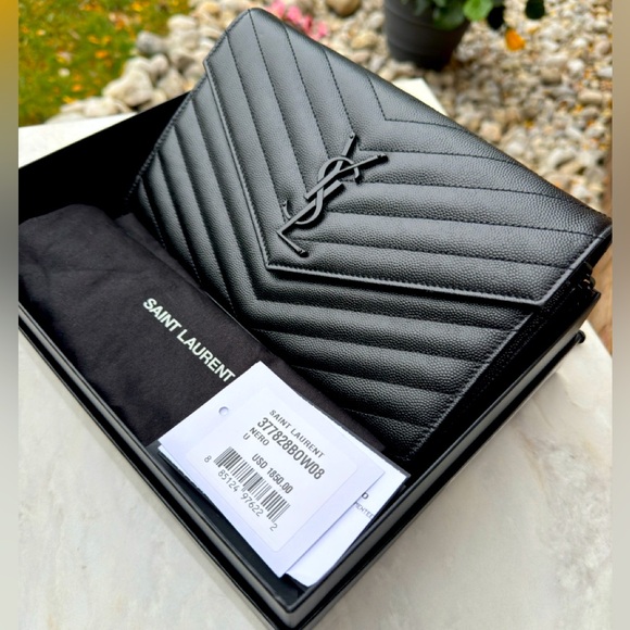 GORGEOUS Yves Saint Laurent purse NWT! - Picture 1 of 5